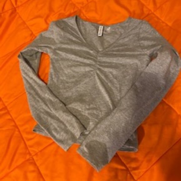 Divided/H&M ruched neck long sleeve top - Picture 1 of 4